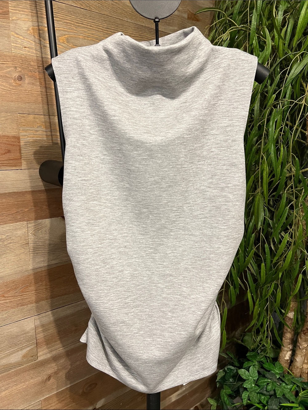 NWOT Calvin Klein Heather gray knit mock neck tank top with rouched sides. L